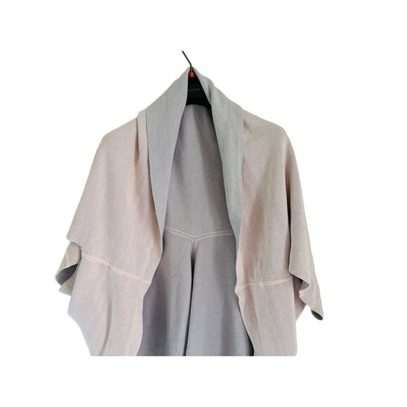 LULULEMON Cream Pale Pink Cardigan Cover Size Small - Picture 2 of 9